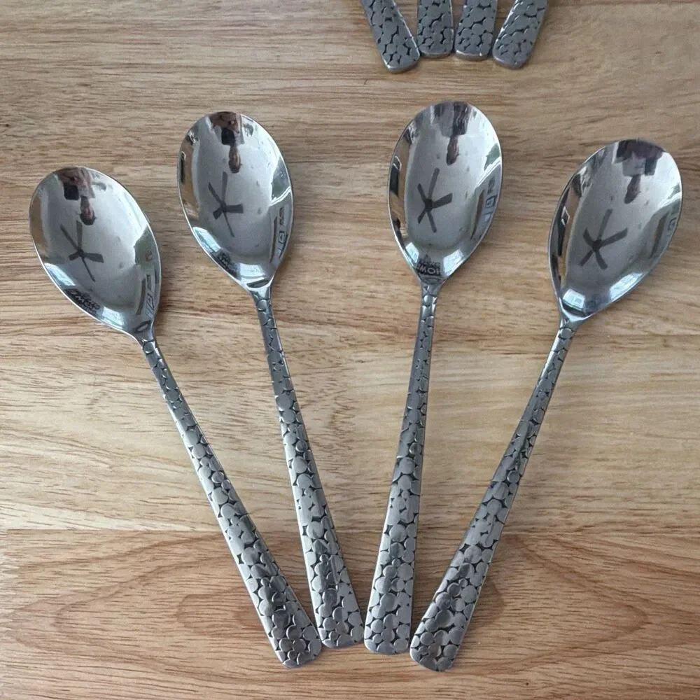 Oneida AA-13 Lola Stainless Steel Dot Handle Flatware Set 16pc Forks and Spoons